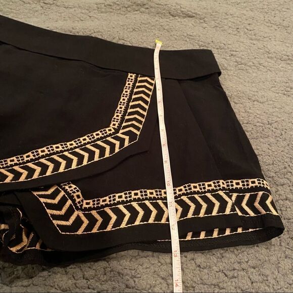 Umgee Skorts  - Picture 9 of 11